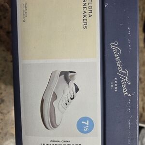 Universal Thread Flora Women's White and Gray Sneakers